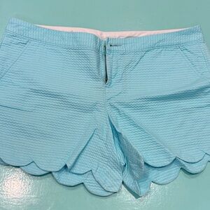 🩵 Lilly Pulitzer Aqua/ Sky Blue Buttercup Scalloped Shorts 🩵
